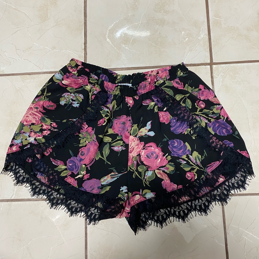 Tobi floral shorts